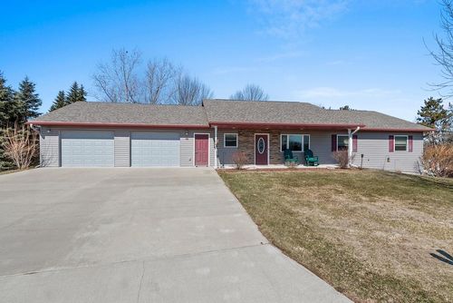 209 Ridgewood Dr, Gillett, WI, 54124-9004 | Card Image