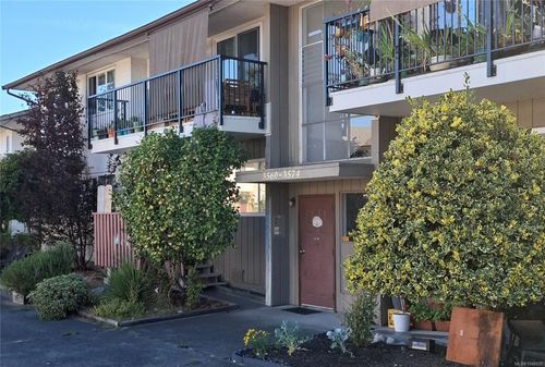 3566 Tillicum Rd, Victoria, BC, V8Z4H4 | Card Image