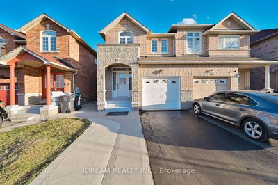 24 Mannel Cres, House attached with 3 bedrooms, 4 bathrooms and 5 parking in Brampton ON | Image 2