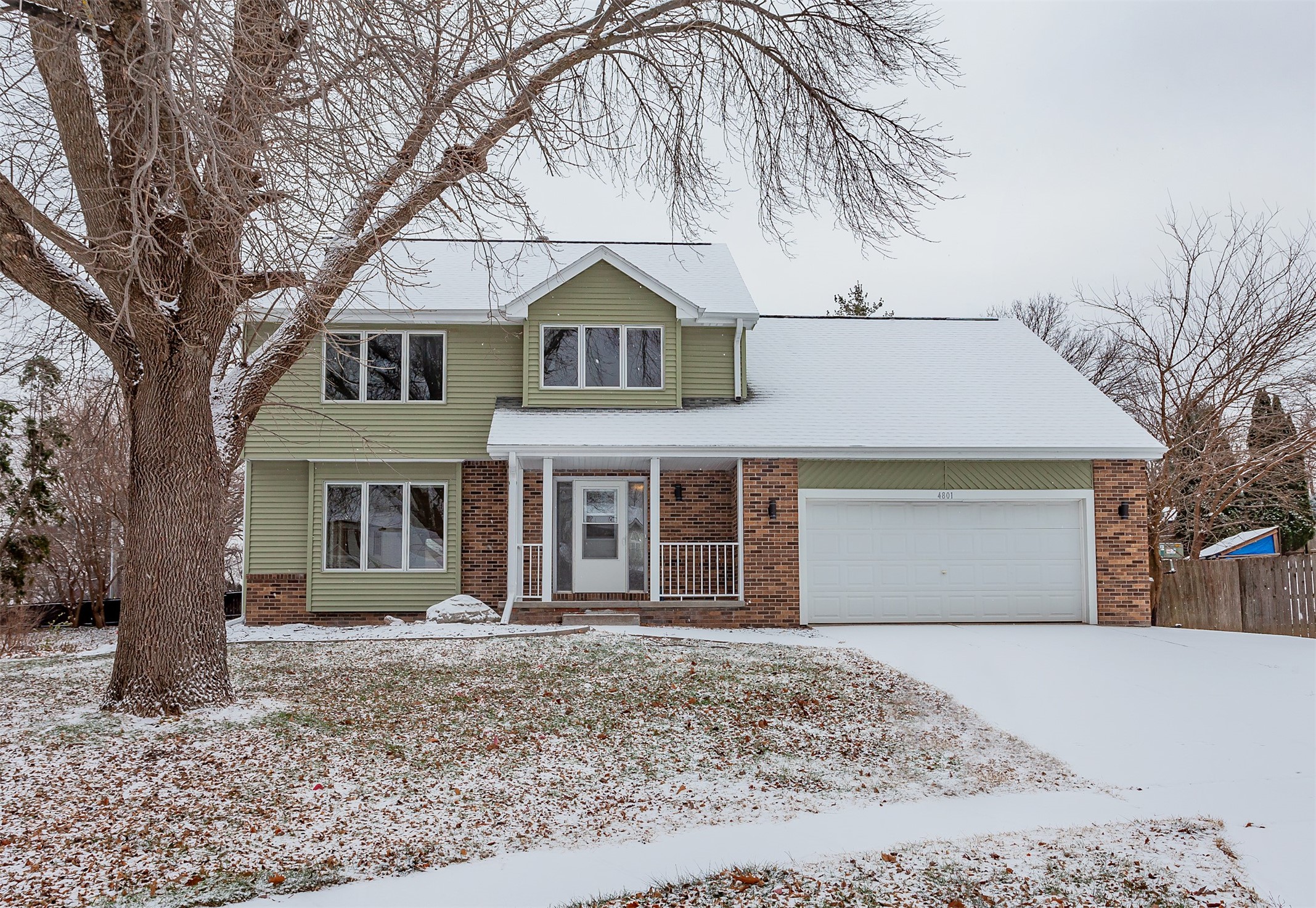 Westbrooke Pl, West Des Moines, IA 50266