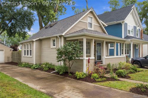 2696 Wakefield Rd, Berkley, MI, 48072-1537 | Card Image
