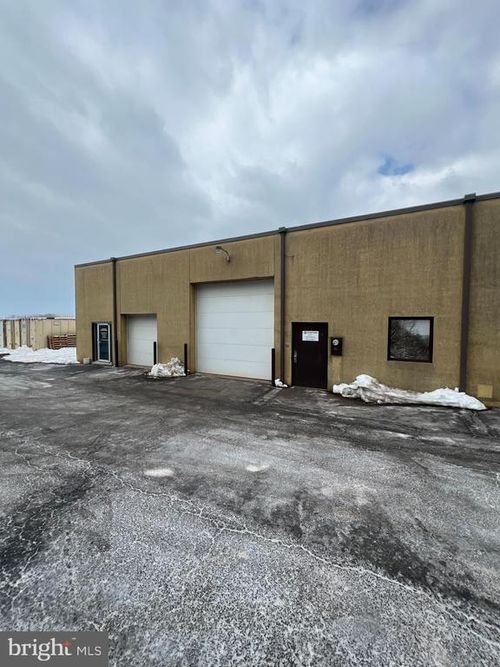 east-side-shop-1185 Division Highway, EPHRATA, PA, 17522 | Card Image