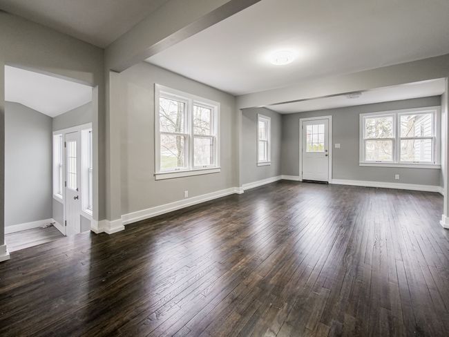 223 W Washington St, House other with 3 bedrooms, 2 bathrooms and null parking in Milford MI | Image 6
