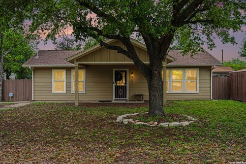 205 Balcones Heights Rd, Balcones Heights, TX, 78201-1808 | Card Image