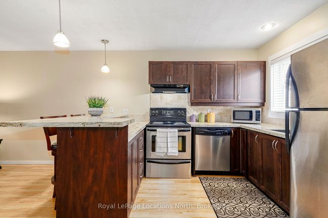 440 Oxbow Cres, Condo with 3 bedrooms, 2 bathrooms and 1 parking in Collingwood ON | Image 9