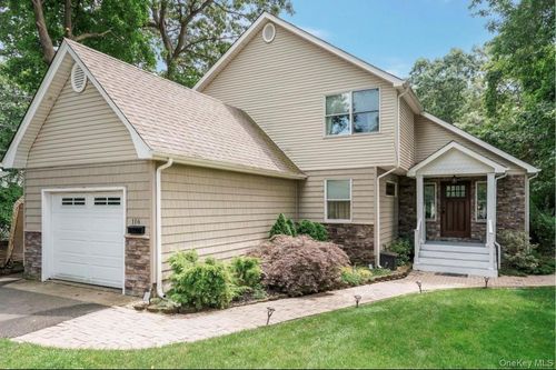 116 6th St, Saint James, NY, 11780-1928 | Card Image