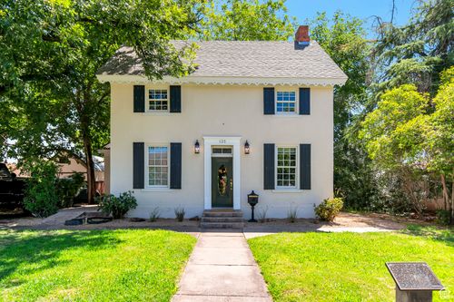 135 S 100 E, St. George, UT, 84770-3424 | Card Image