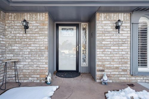 10121 Casa Linda, Oklahoma City, OK, 73139-5414 | Card Image