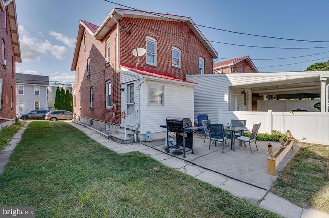 130 W Poplar St, Home with 3 bedrooms, 2 bathrooms and null parking in FLEETWOOD PA | Image 5