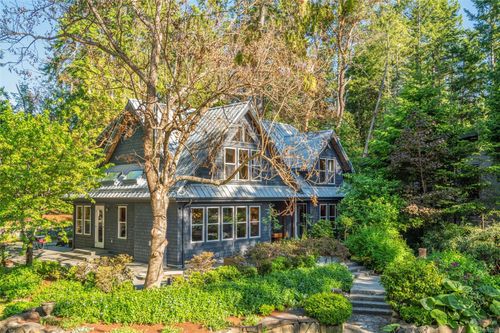 1158 Pat Burns Ave, Gabriola Island, BC, V0R1X2 | Card Image