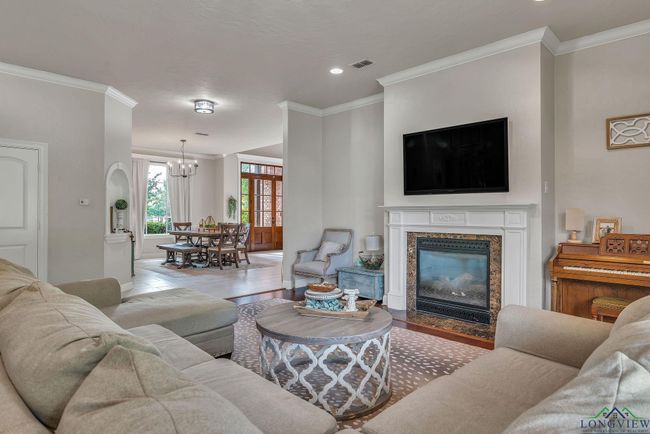 4401 Windrush Blvd, House other with 4 bedrooms, 5 bathrooms and null parking in Longview TX | Image 9