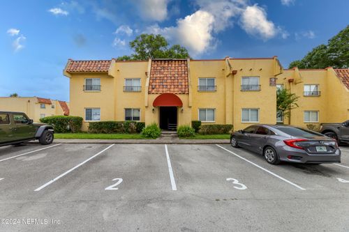 4-6647 La Mirada Dr W, JACKSONVILLE, FL, 32217-3041 | Card Image