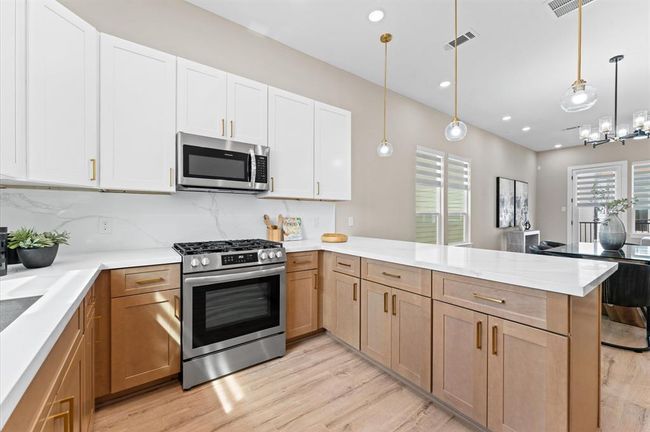 K - 4013 Griggs Rd, House other with 3 bedrooms, 4 bathrooms and 2 parking in Houston TX | Image 12