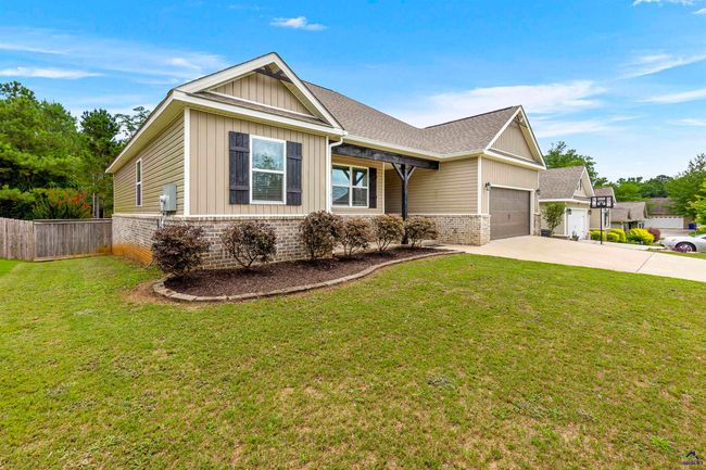 304 Kendall Ct, House other with 4 bedrooms, 2 bathrooms and null parking in Perry GA | Image 4