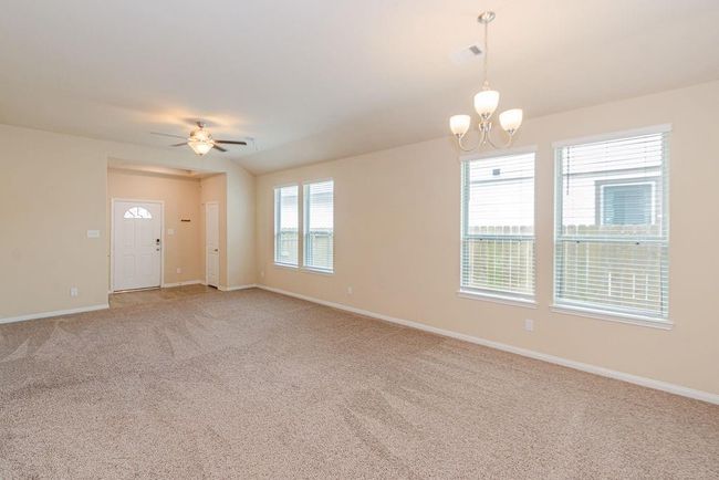 14657 E Pine Heart Dr, House other with 3 bedrooms, 2 bathrooms and 2 parking in Conroe TX | Image 4