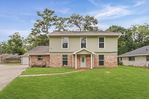 9611 Hearthwood Dr, Houston, TX, 77040-3942 | Card Image