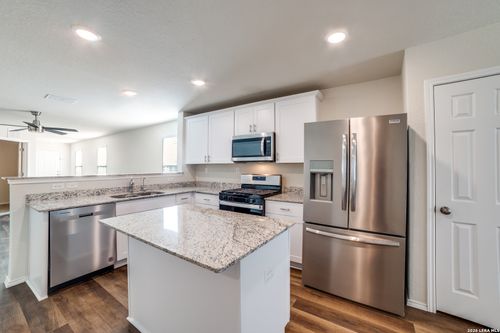 13718 Crossbow Rdg, San Antonio, TX, 78253-7236 | Card Image