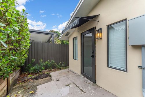 rear-5790 Sw 5th St, Miami, FL, 33144-3902 | Card Image