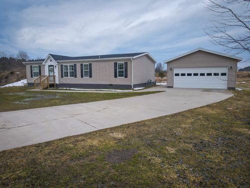 104 Evans Way, Scottville, MI, 49454-1300 | Card Image