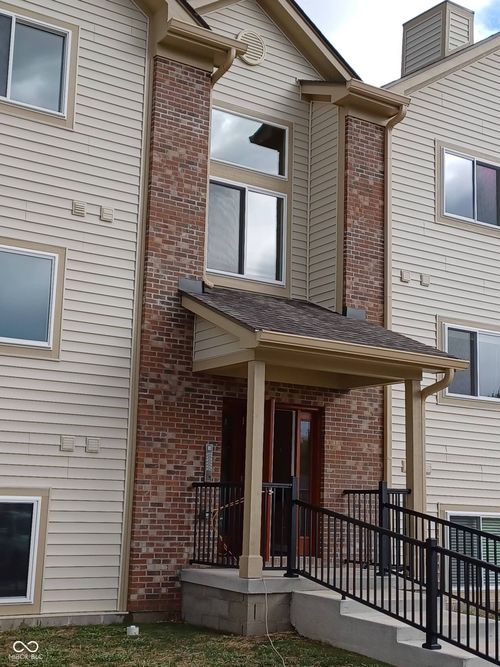 unit-1-12517 Timber Creek Dr, Carmel, IN, 46032-7527 | Card Image