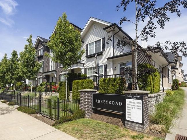 79 - 2469 164 Street, Townhouse with 4 bedrooms, 0 bathrooms and 2 parking in Surrey BC | Image 1