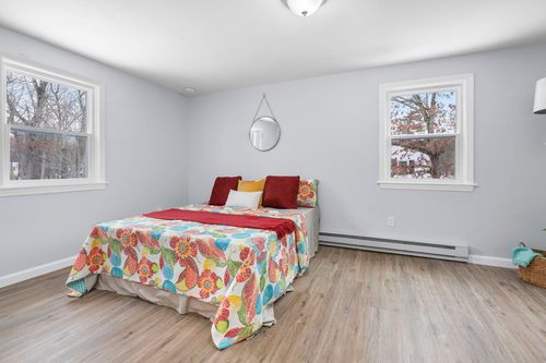 6 Michael Ave, Derry, NH, 03038-4341 | Card Image