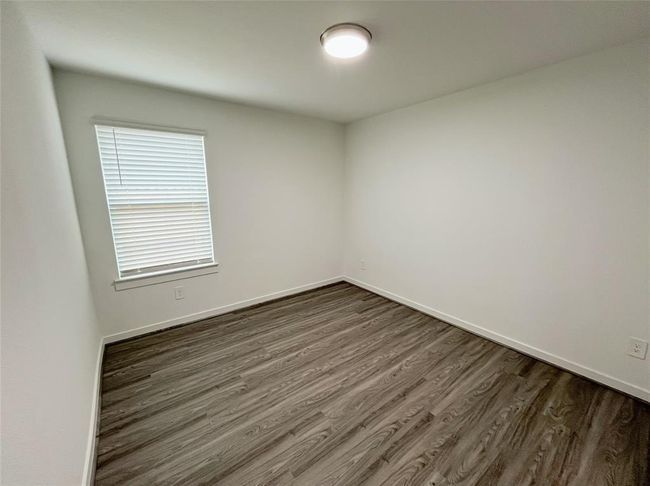 Secondary Bedroom 2 | Image 16