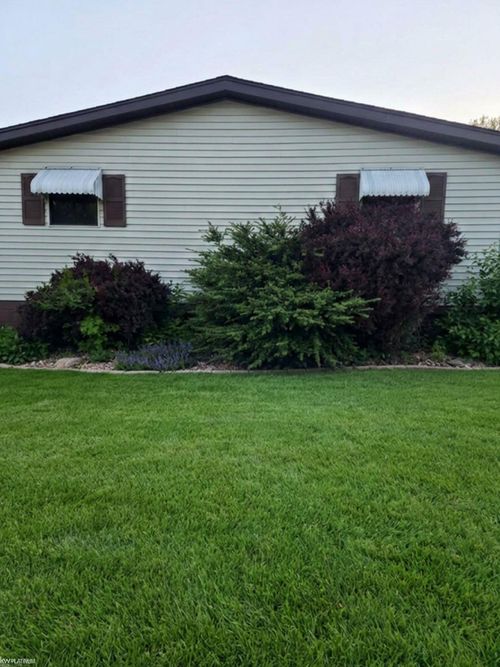 50091 Wensleydale Ct, Shelby Township, MI, 48315-3265 | Card Image
