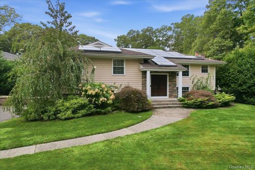 20 Beaumont Drive, Huntington, NY, 11747 | Card Image