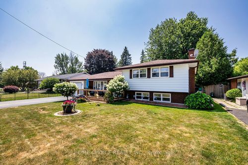426 Beaver St S, Newcastle, ON, L1B1C3 | Card Image