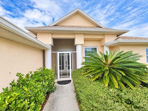 8946 Province St, SARASOTA, FL, 34240-8311 | Card Image