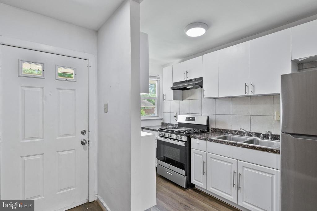 Residential in LANDOVER 3