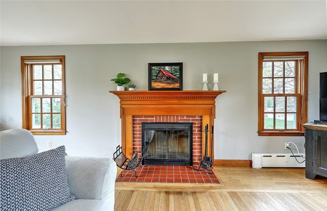 9 Lamson Road, House other with 4 bedrooms, 2 bathrooms and 6 parking in Barrington RI | Image 7