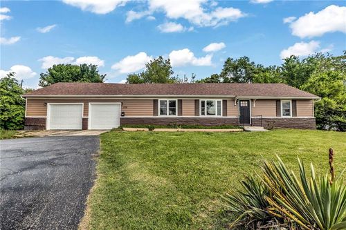 100 99th St, Kansas City, MO, 64114-4157 | Card Image