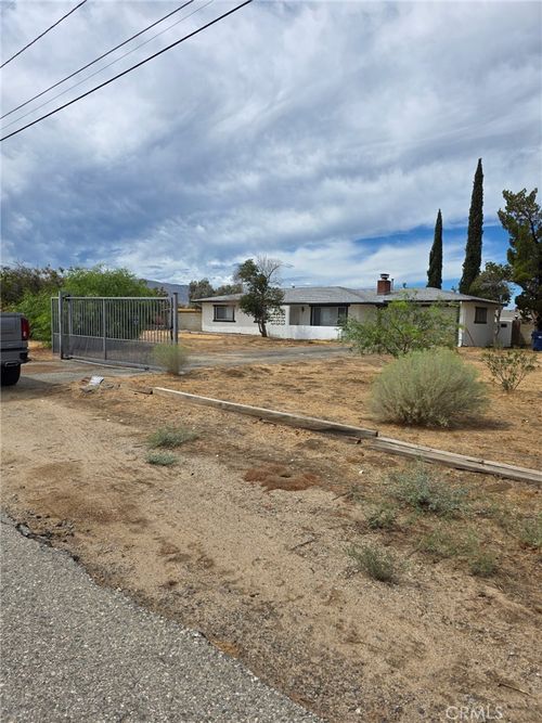 40655 11th St W, Palmdale, CA, 93551-2022 | Card Image