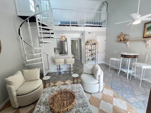 103 Island Dr, Horseshoe Bay, TX, 78657-5865 | Card Image