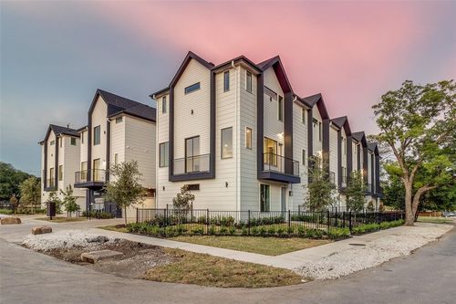8-3308 Birmingham Avenue, Dallas, TX, 75210 | Card Image