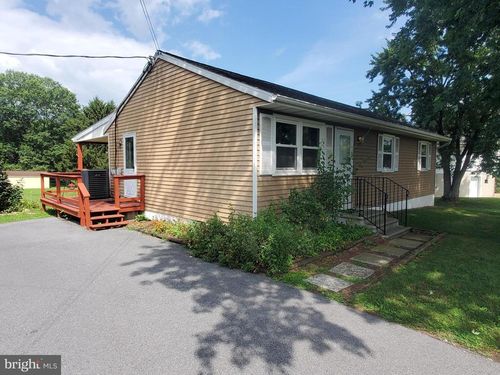 570 Gulden Rd, BLANDON, PA, 19510-9731 | Card Image