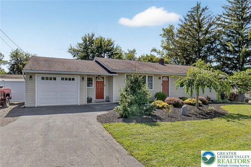 1066 Doylestown Pike, Quakertown, PA, 18951-2819 | Card Image
