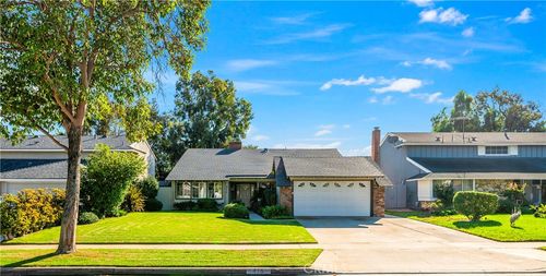 475 Termino Ave, Corona, CA, 92879-1129 | Card Image