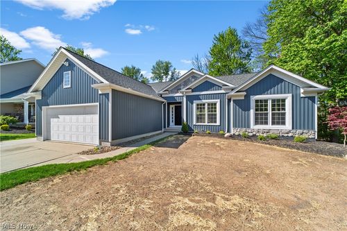 3689 Turnberry Dr, Medina, OH, 44256-6829 | Card Image