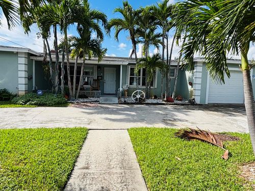 800 Hillcrest Blvd, West Palm Beach, FL, 33405-1808 | Card Image