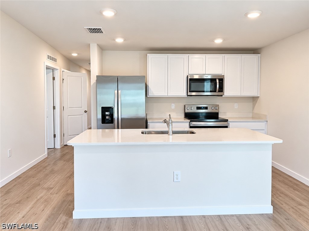 Residential Lease in Lehigh Acres