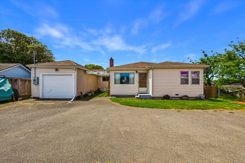 1840 Quaker St, Eureka, CA, 95501-2725 | Card Image
