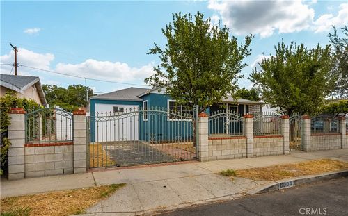 8004 Norwich Ave, Panorama City, CA, 91402-5616 | Card Image