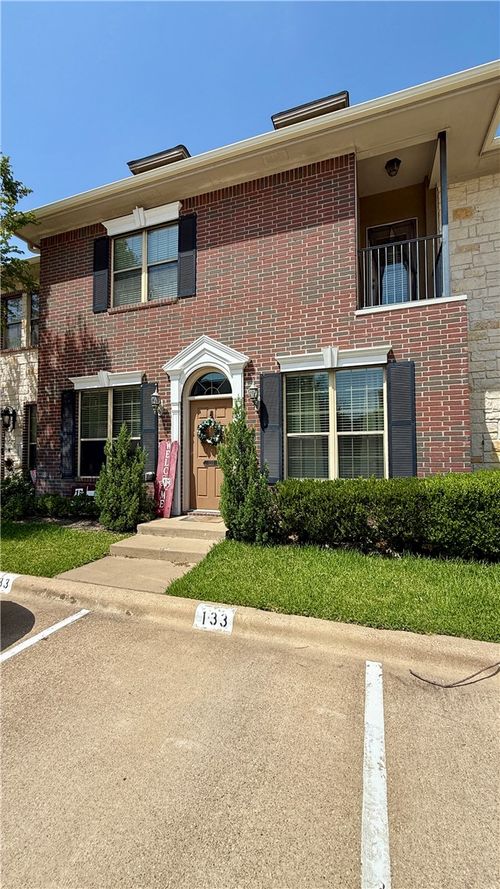 133 Forest Drive, College Station, TX, 77840 | Card Image