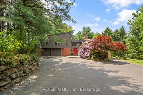 2027 Hansler St, Ridgeville, ON, L0S1M0 | Card Image