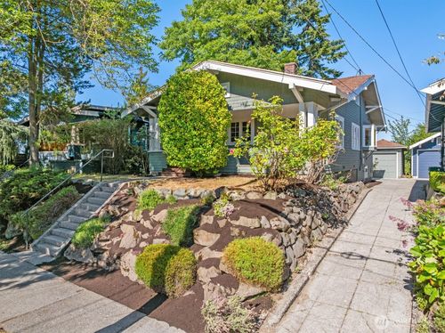 4754 4th Ave Ne, Seattle, WA, 98105-4815 | Card Image
