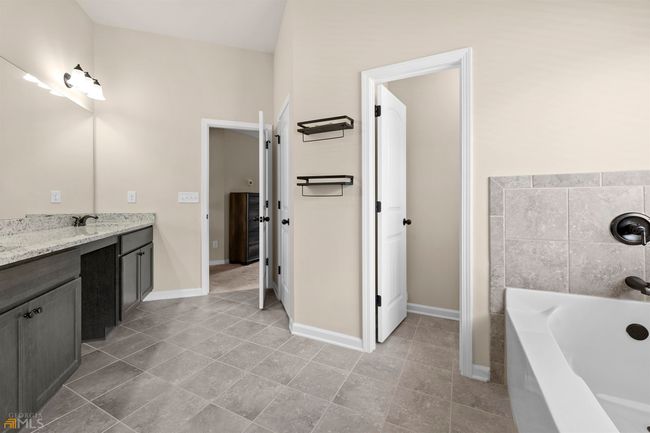 3015 Button Cir, House other with 4 bedrooms, 3 bathrooms and null parking in Loganville GA | Image 38