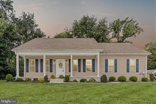 6925 Rock Spring Pl, BRYANS ROAD, MD, 20616-4206 | Card Image